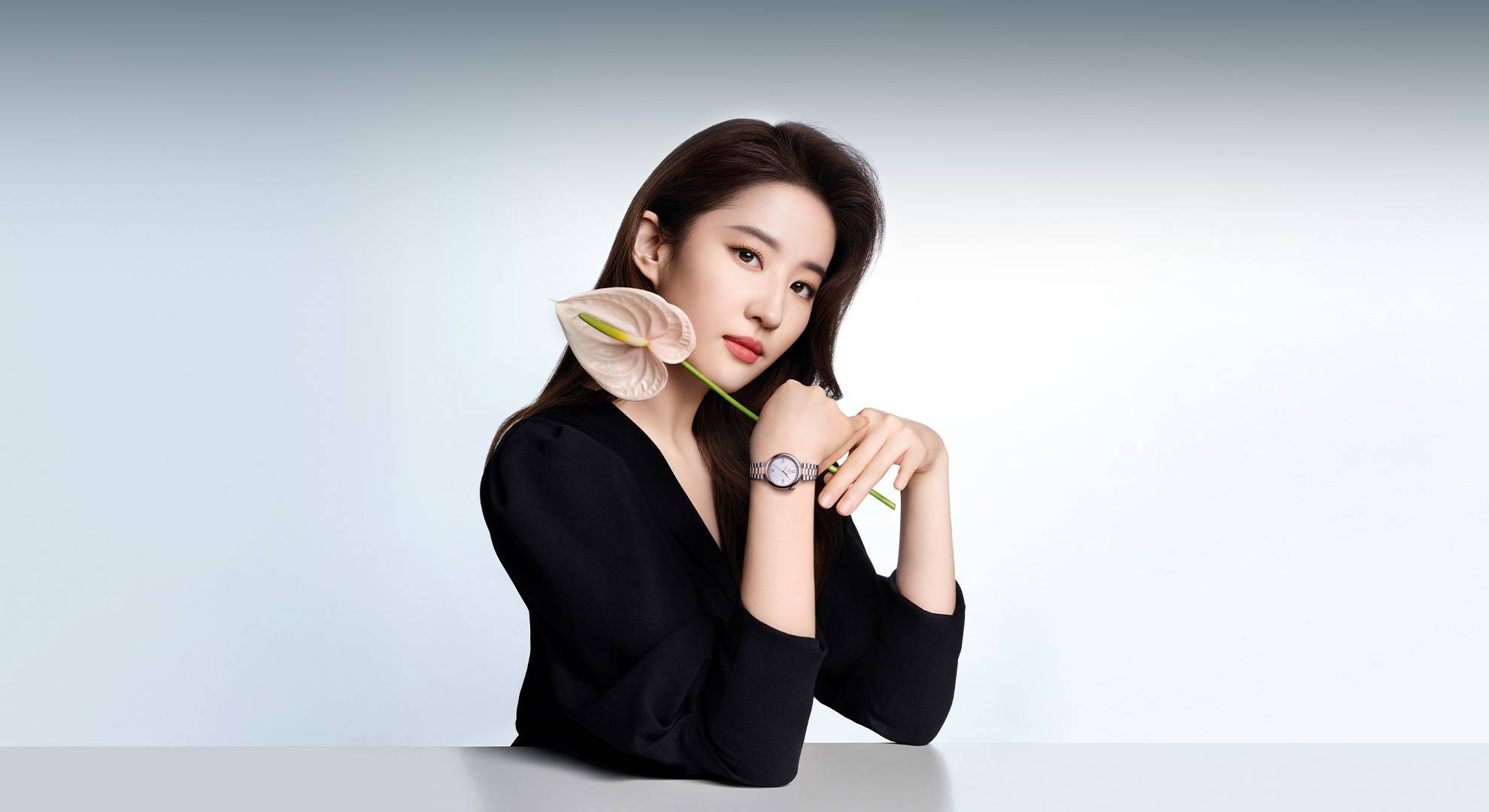 女士机械手表总有一款适合你腕间的优雅：2025十大(图6)