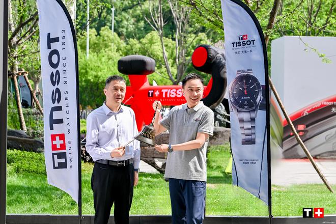 “我们 天生一队”城市骑行启程心驰无界骑过自由。2025天梭(图6)